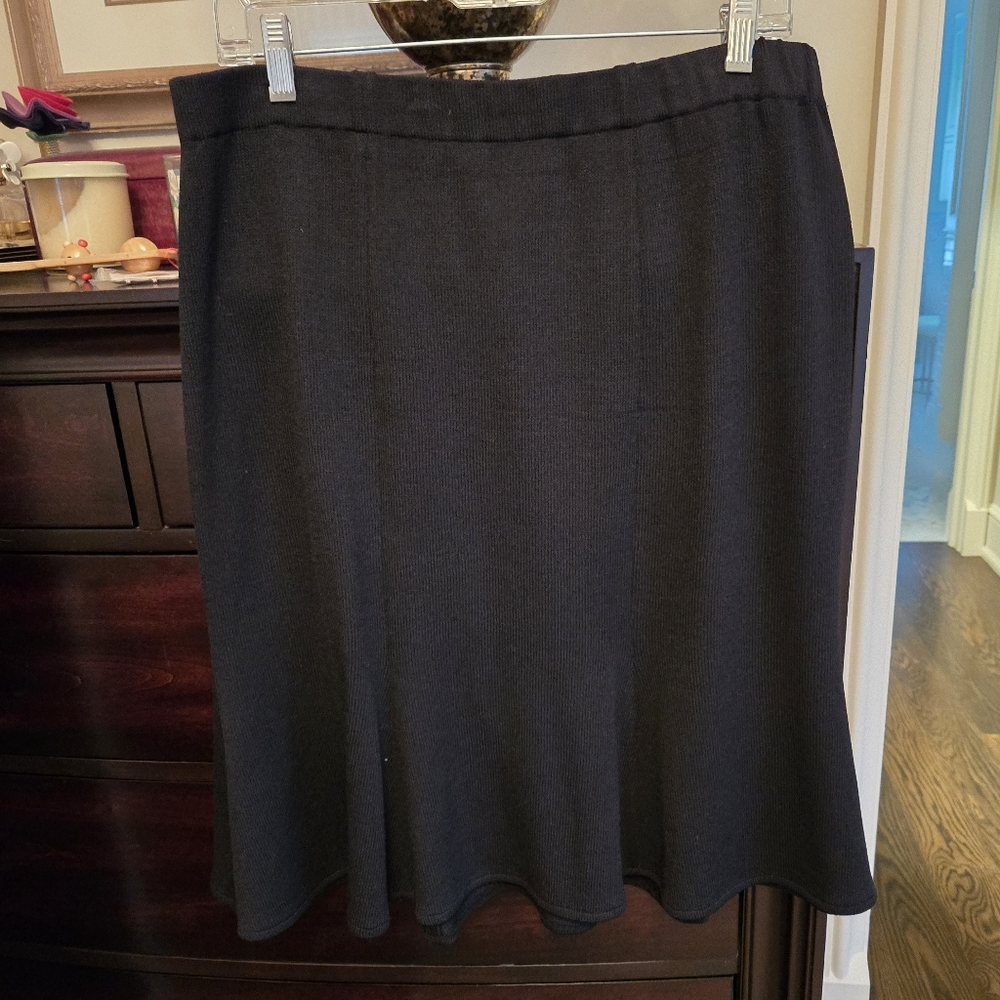 St. John Collection Basics Santana Trumpet Skirt, Sz 14,black